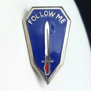 Vintage US Army “FOLLOW ME” Infantry Lapel Pin G23 IRA GREEN Made in USA